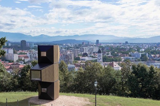 Unusual Stackable Cabin That Can be Used as Disaster Relief Housing - bit.ly/2iAPzGh
