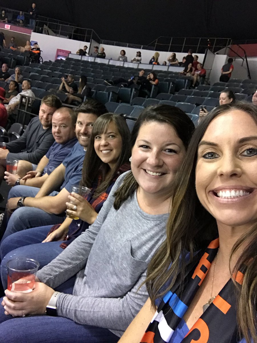 NicholeSanta's tweet photo. #gullslive https://t.co/Mz4sZwMszj