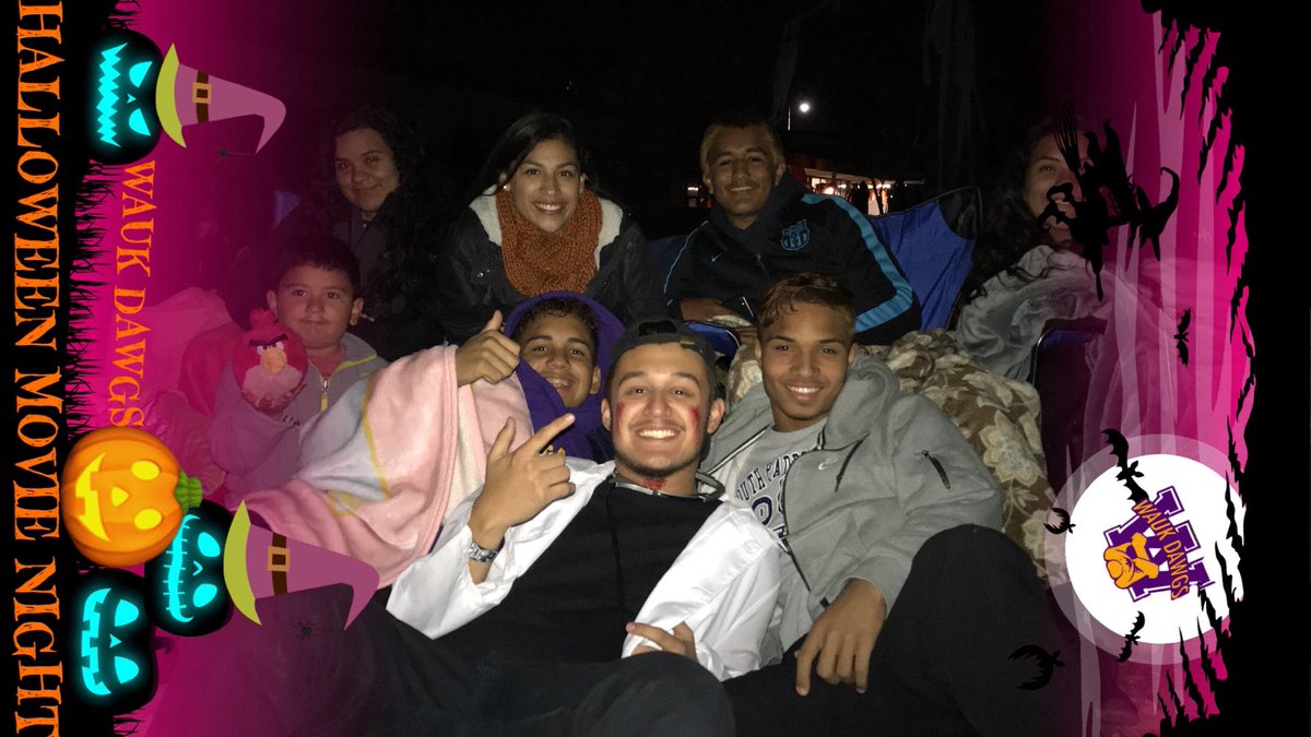 Waukdawgs's tweet photo. Halloween 🎃 Movie Night 🍿 https://t.co/waA9sWlDkj