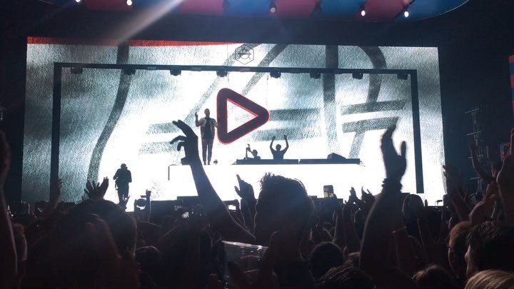 idr3wi's tweet photo. Love this track 🙌🙌🙌 #dondiablo #ade #edm #rave #amsterdam #goodtimes #takemeback https://t.co/2P69EYROmU https://t.co/6MIcBZASnN