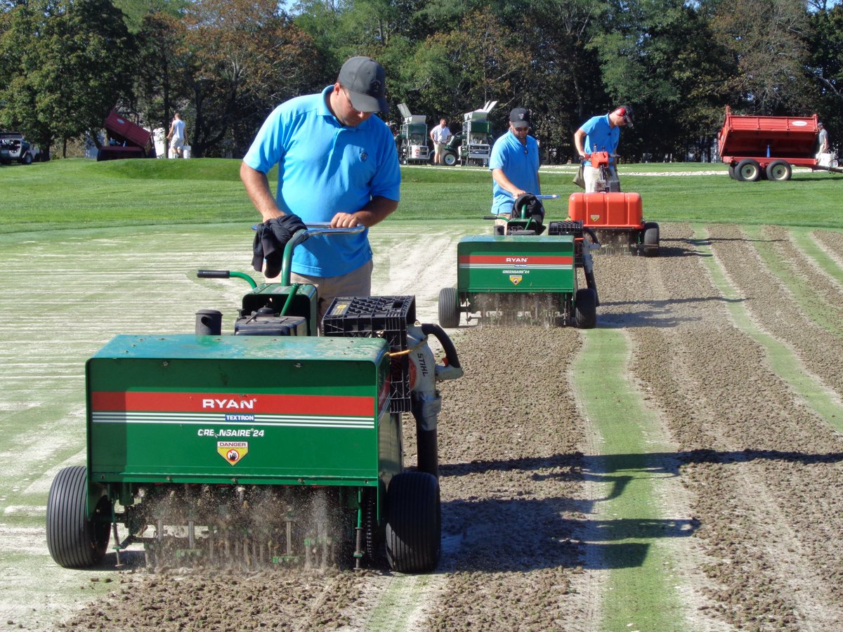 Wanny1898's tweet image. We could not have asked for better weather for fall aerification.