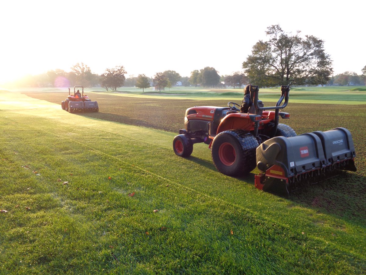 Wanny1898's tweet image. We could not have asked for better weather for fall aerification.