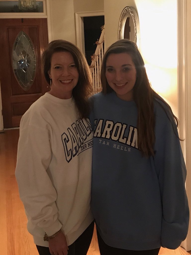 DarbyFitz's tweet photo. So happy to have my sweet girl home from her QUEST college tour trip!  Love my new Tar Heel sweatshirt! ❤️ #uncgirls https://t.co/omE6eh9sNi