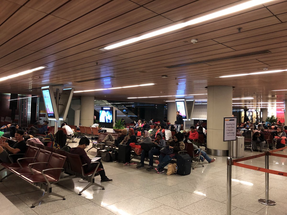 cbarunkumar's tweet image. Having a really terrible experience with Jet Airways at CSI Airport 😱 Total mismanagement and apathy by ground staff! #jetairways