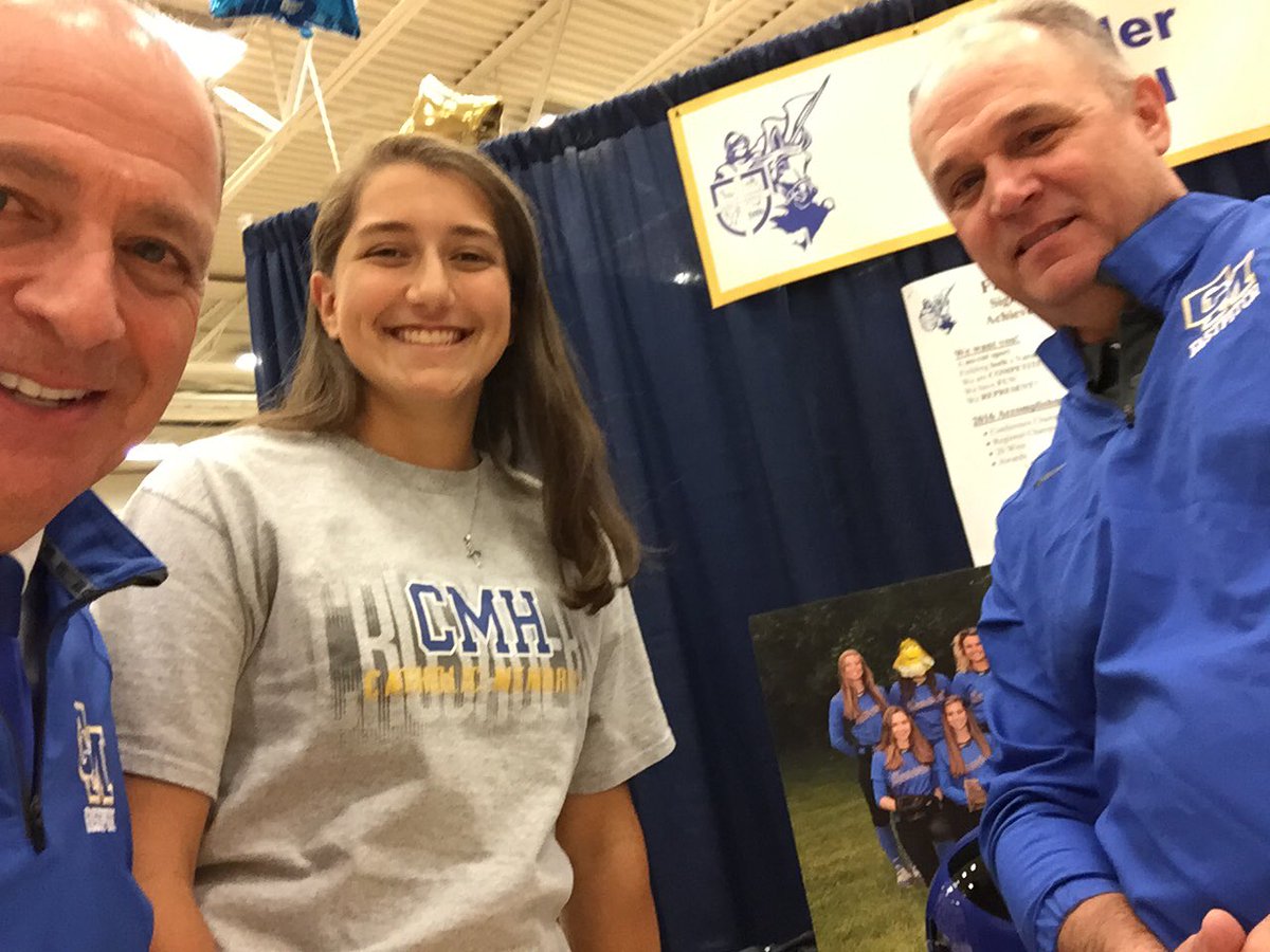 CMHFastpitch's tweet photo. Enjoying the @CMHCrusaders Open House with Petey and Yellow Peanut #GreatPitcher https://t.co/azPqtoZjgX