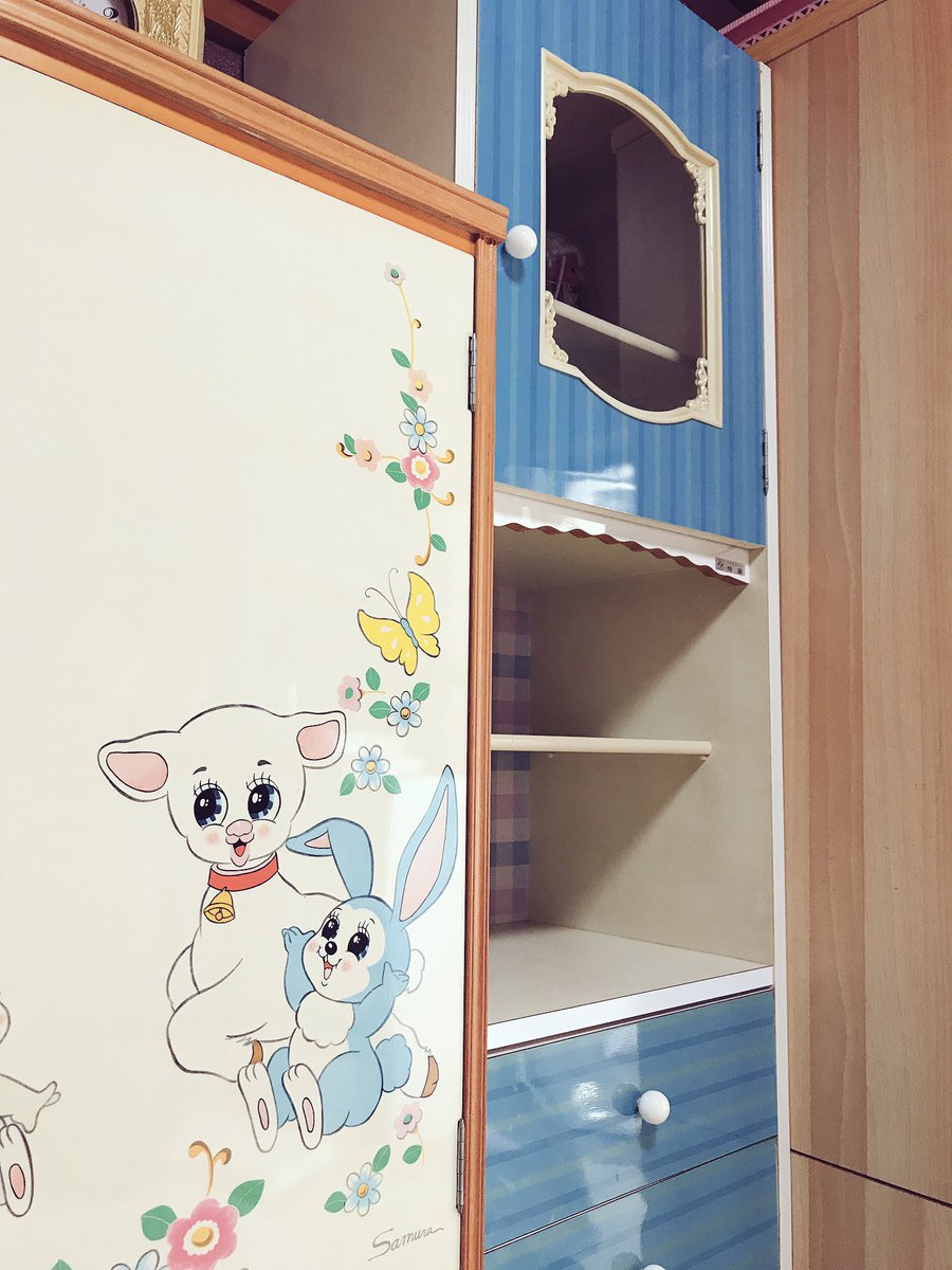 引っ越しの最中、リサイクルショップに通っていたら、レトロなこの子達
