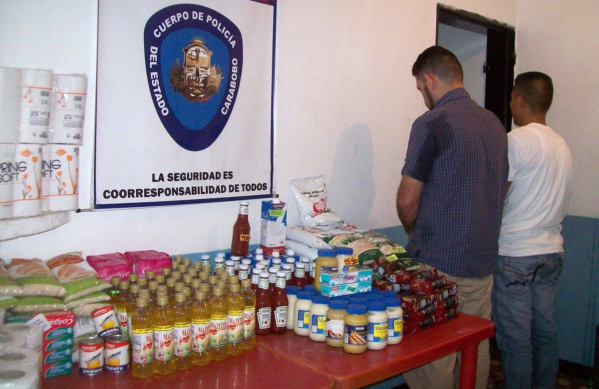 CaraboboGB's tweet photo. En hechos aislados suscitados en San Diego fueron capturados dos sujetos e incautados 166 productos alimenticios y de higiene personal. https://t.co/zkaCzCJQwF
