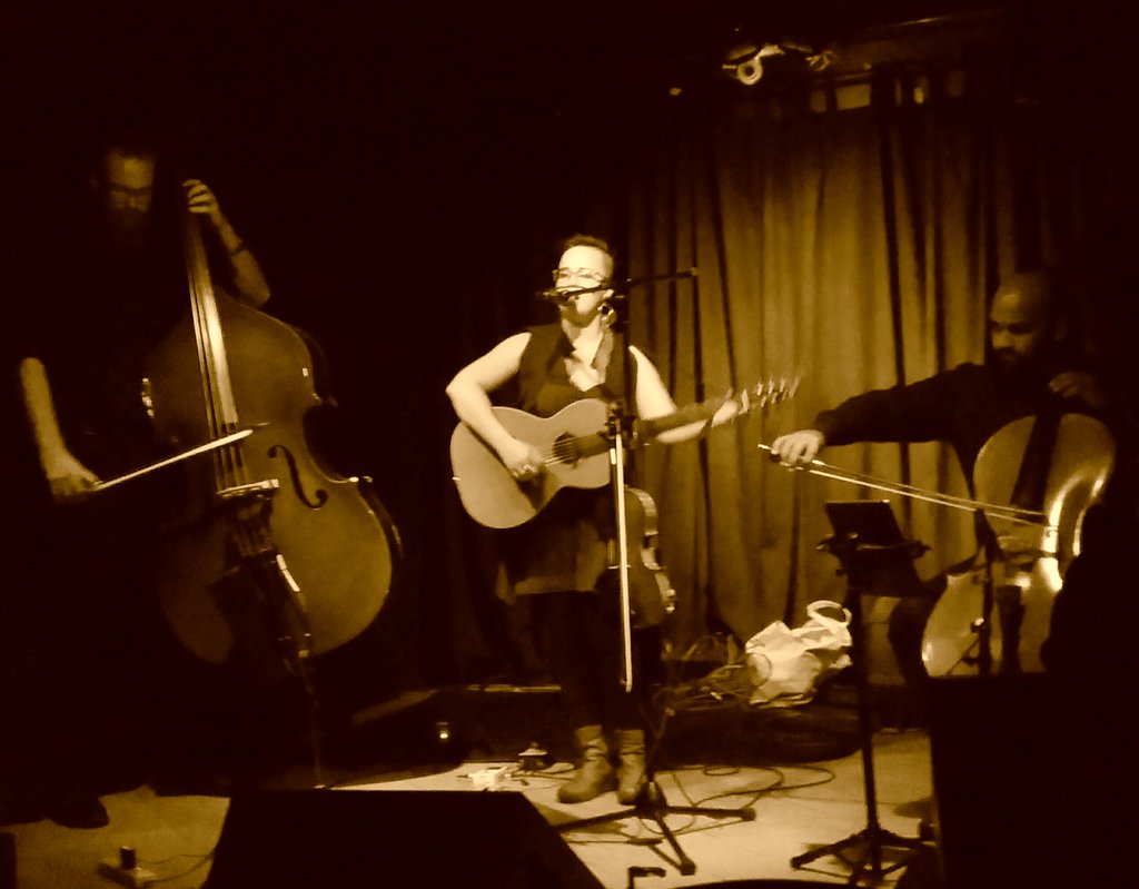 heatheneve's tweet photo. #Winnipeg represent!! Amazing show at #burdockpub last night... and amazing to see a familiar #FriendlyMB face 😄 https://t.co/kiWwal80Hq