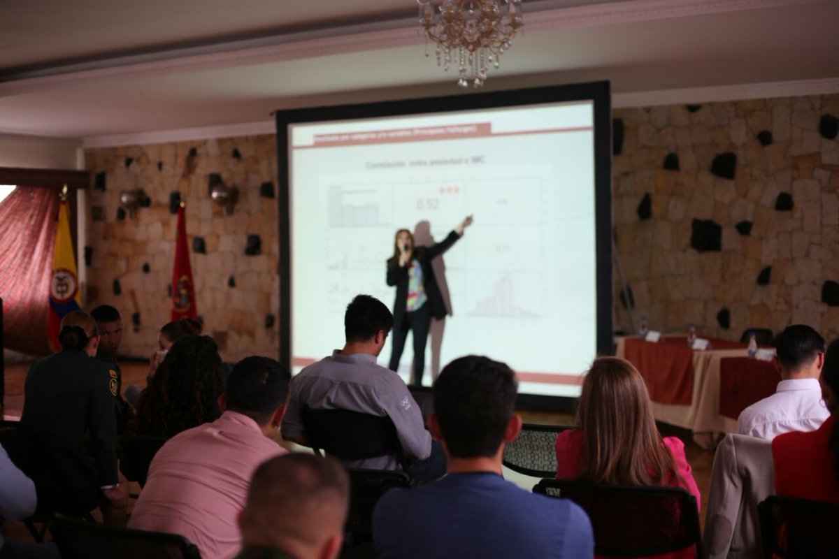 ejercito_cedoc's tweet photo. En la #ESMIC se llevó a cabo el "I Seminario en Cultura Física y Deporte", organizado por el Centro de Investigación de la Institución. https://t.co/Cu3dVzhjat