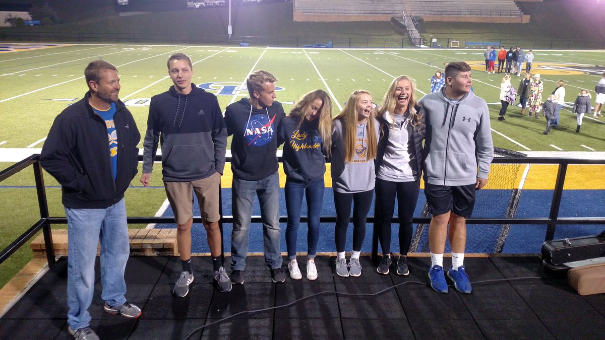 scott_galyon's tweet photo. Gatlinburg Pittman FCA student leaders and closing our night in prayer on Legion Field at Fields of Faith #FOF2017 https://t.co/SqgIBfDft5