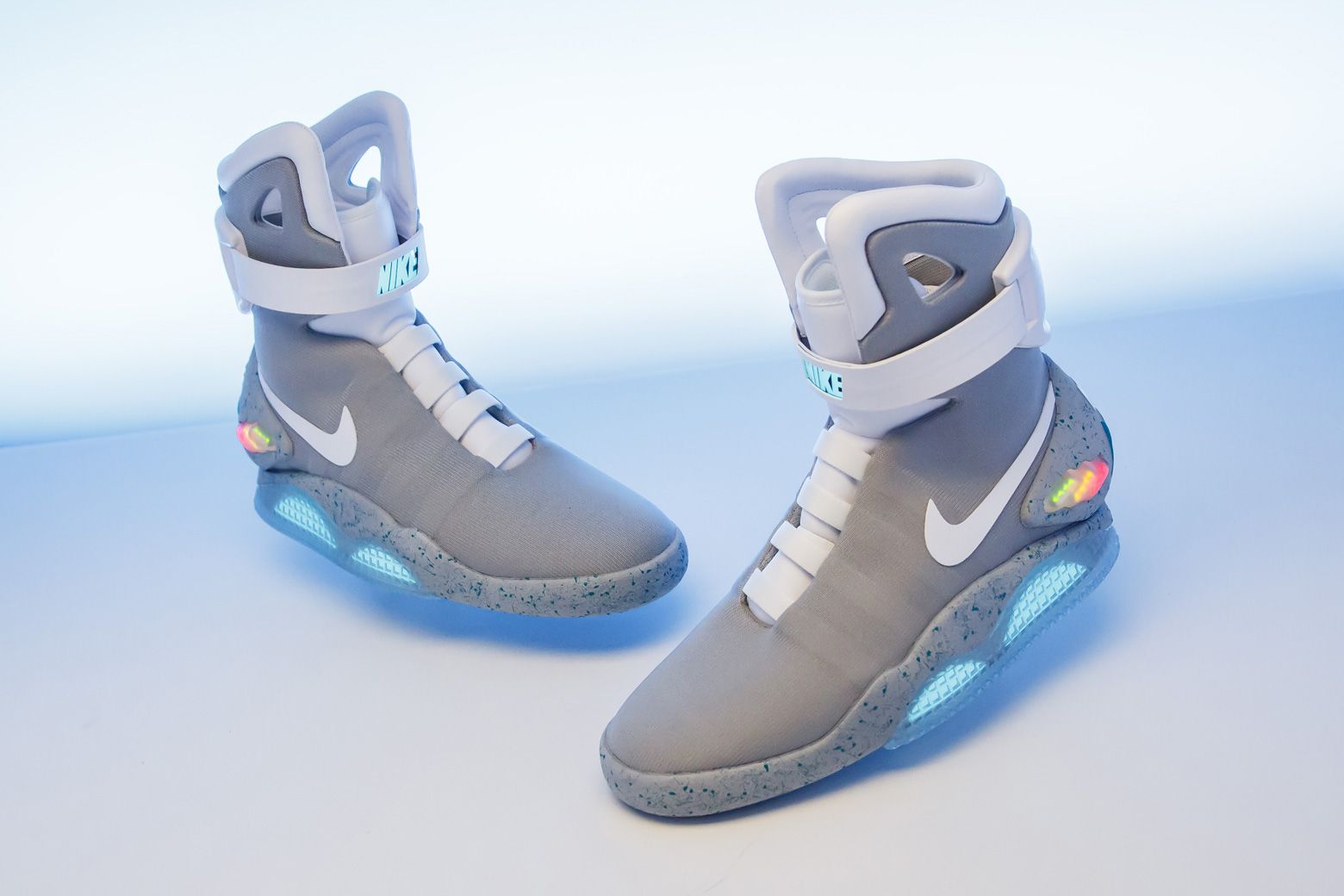 nike mag clon