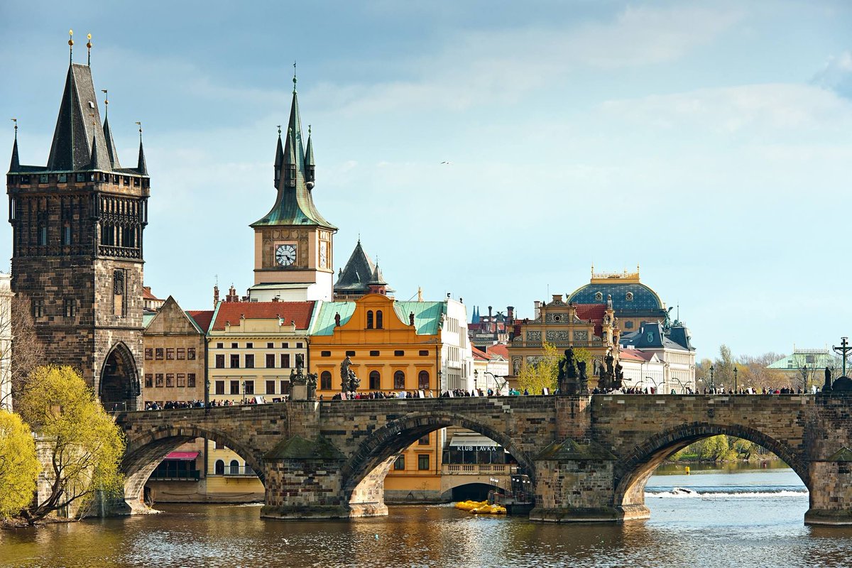 Leve1Travel's tweet photo. "I have lived in countries that were coming out of conflict: Ireland, South Africa..."  - Brian Eno
#Prague #CzechRepublic https://t.co/AJlPTTd3dy