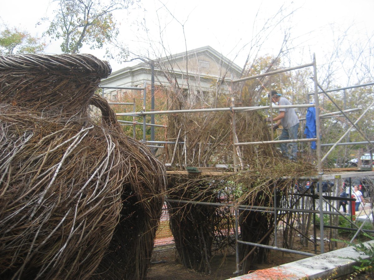 EricSerritella's tweet photo. Volunteering w/friend & fellow NC artist #PatrickDougherty on his #Stickworks sculpture @AcklandArt Museum @UNC
#sculpture https://t.co/FDMobY1pOj
