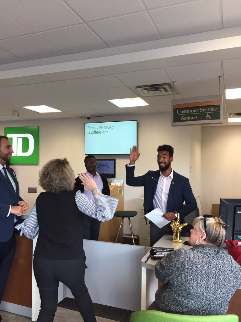 kimmybologna_TD's tweet photo. π This team continues to bring their best & their customers have rewarded their efforts!π#DoubleTopBox #ProudOfMyTeam @PietroTD @billalg_TD https://t.co/9hUcBfW2kx