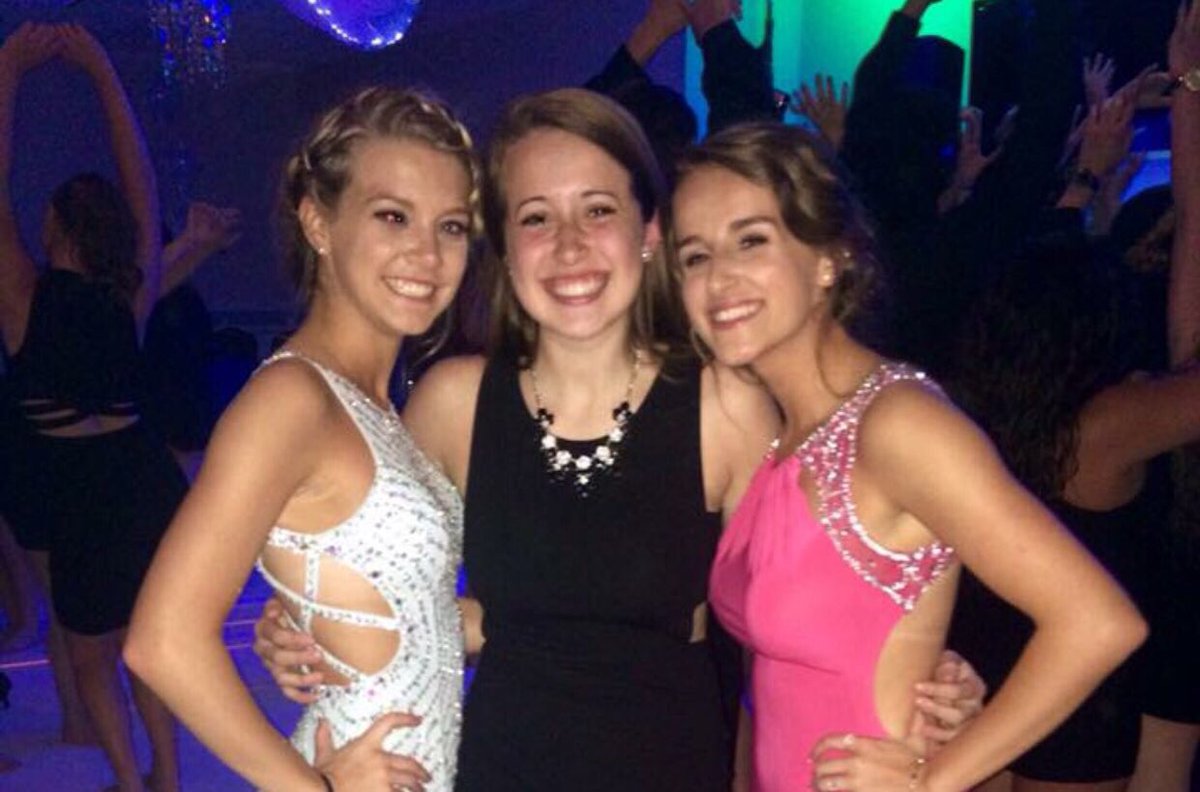 _natttalliee's tweet photo. Happy bday to the nicest girl ever hope u truly had the best day &amp; got everything u wanted, here are some throwbacks🙃😘❤️ @morgan_ruel https://t.co/dvcWD2FsPK
