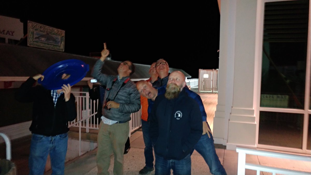 Markthebirder's tweet photo. Nocturnal #invismig flight call session with a bunch of weirdos er I mean eminent ornithologists @cmbobirds https://t.co/333cVAU3qv