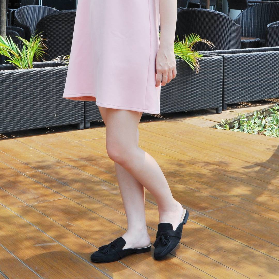 AMANTESHOES's tweet photo. Stylish and comfortable Nova mules #amanteshoes #amantestore (available in black &amp; blush) https://t.co/7bFlOv2ExC