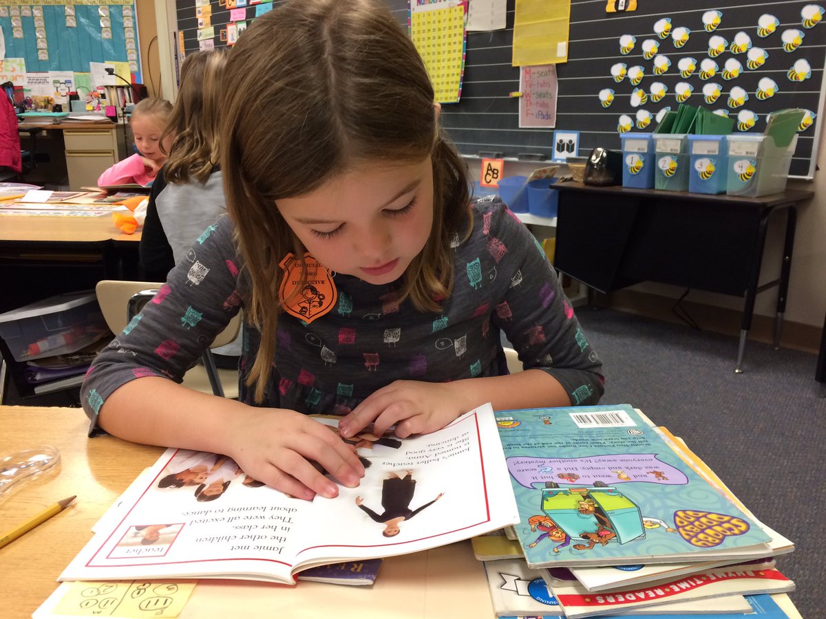 CarrieHower's tweet photo. Word Detectives hard at work!
#growingreaders https://t.co/MzXsNScZ7r