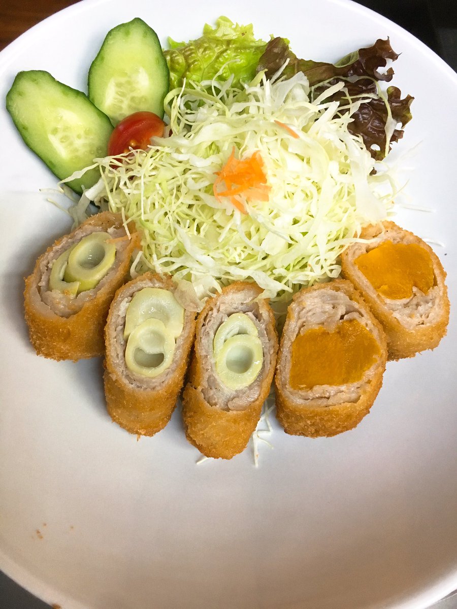 Cafe Chou Chou على تويتر こんにちは 最近は朝晩とても寒いですね 本日の日替わりは秋しかとれない高知の珍しいたけのこ 四方竹とかぼちゃを使った肉巻きフライです 四方竹のシャキッとした食感にかぼちゃの甘みが美味しい肉巻きです