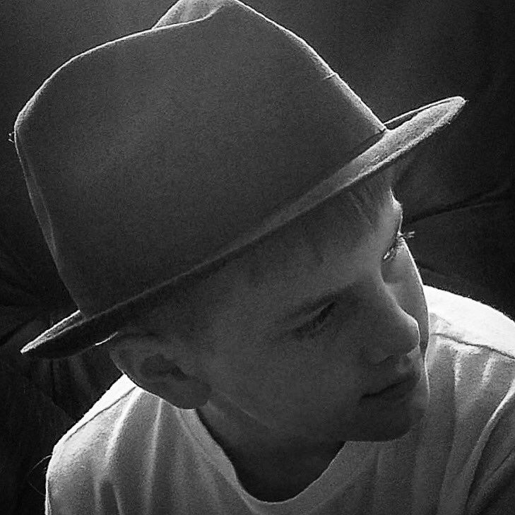 alaurenartwork's tweet photo. He’s classic, he’s timeless he’s an old soul. #cole #dobbs #dobbshat #originaldobbs #vintageclothing #mybaby #la #newyork #model https://t.co/uJEIlZLUP2