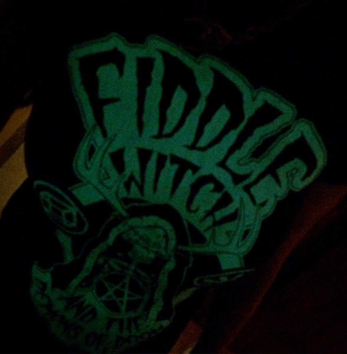 Sat git yer glow in the dark Fiddle Witch shirts at Dan Electros 🎃 party! Show starts at 8, we rock 11pm!
