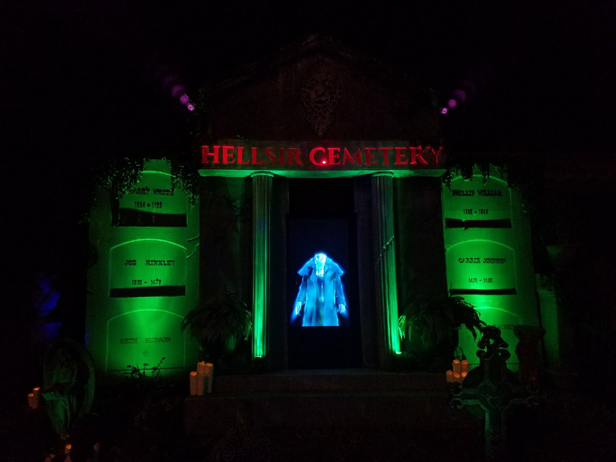ParksAndCons's tweet photo. #Hellsir has some great lighting &amp; sound. Video on the channel tonight. https://t.co/VvuuzdhiFA