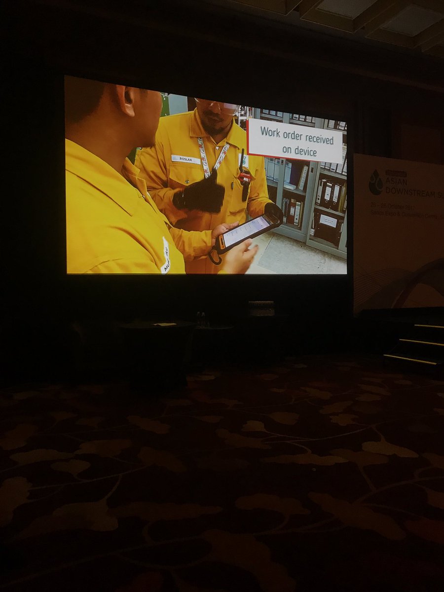 AnneMarieWalter's tweet photo. Access SAP on the go, Pokemon tag locators, QR codes to link digital data - Petronas has great vision of #ROTF #ADS2017 https://t.co/ZdVdPq3LS8