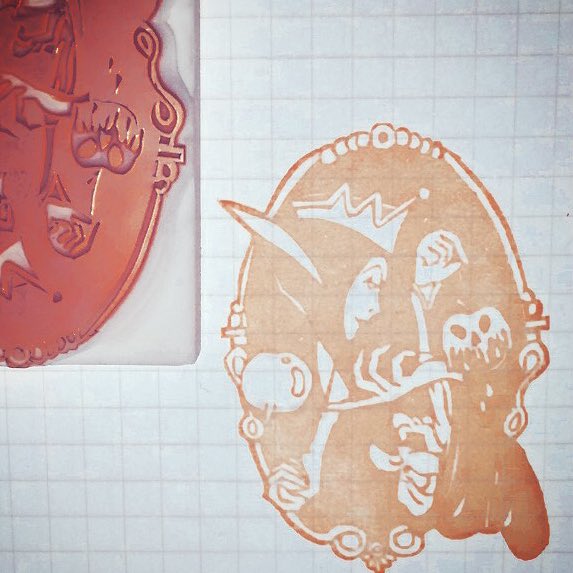 ユキ در توییتر じょうおうさまー 横顔を美しく を目標に頑張りました りんごのでろーんが難しい 消しゴムはんこ ディズニー 白雪姫 ウィックドクイーン ヴィランズ