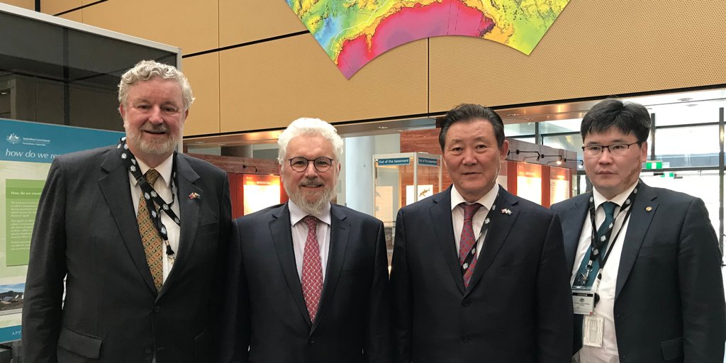 GeoscienceAus's tweet photo. Today we shared our #mineral and #energy #resource exploration &amp; #data management experience with visiting #Mongolian officials. #OpenData https://t.co/CFXxh6cLbS