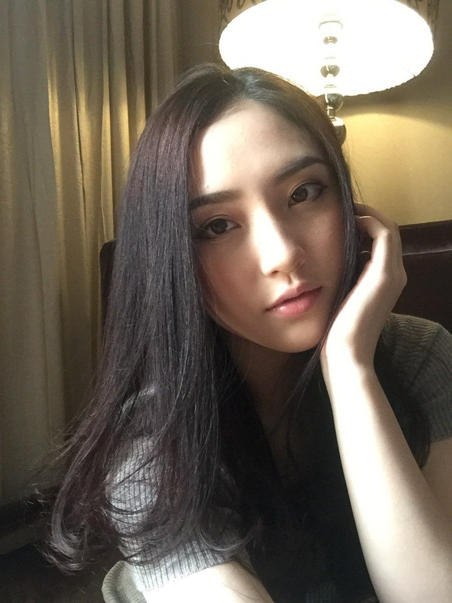 sianngg udah lama gak on heee ^^ 😀😀😆😆