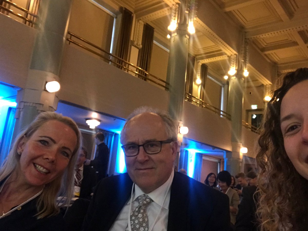 NiinaThereseHrk's tweet photo. #FSAFall17 https://t.co/Lzt111enBv