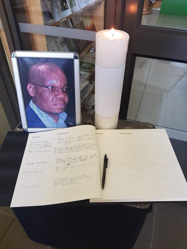 _cosatu's tweet photo. COSATU affiliated trade unions in the public service pays their tribute to the @HealthZA national spokesman, comrade #JoeMaila @eNCA @ANN7tv https://t.co/hsl4IjiJyq