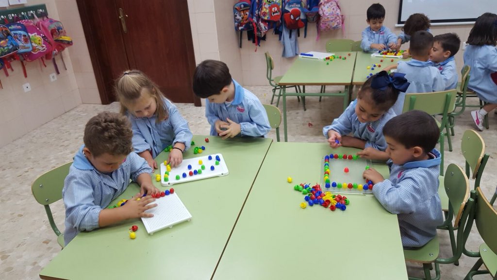 FMAutrera's tweet photo. Jugamos y nos divertimos mientras trabajamos el control de la motricidad fina en Infantil 4 años https://t.co/KEuxXuh5n7