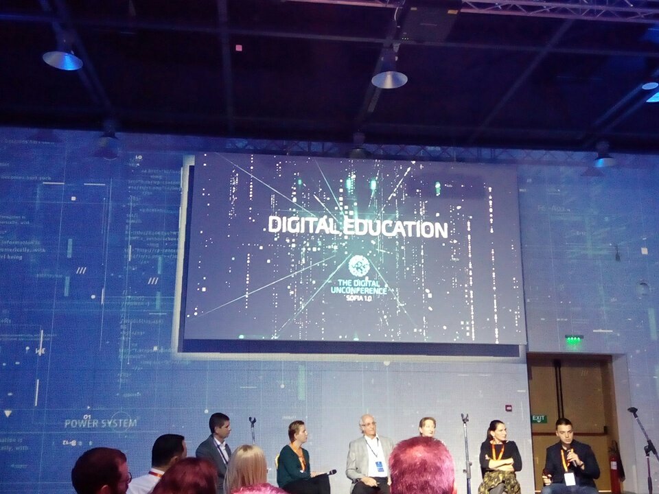 <a href="/KlevretBLG/">Klevret</a> @ #digitalunconference free #digitaleducation for everyone