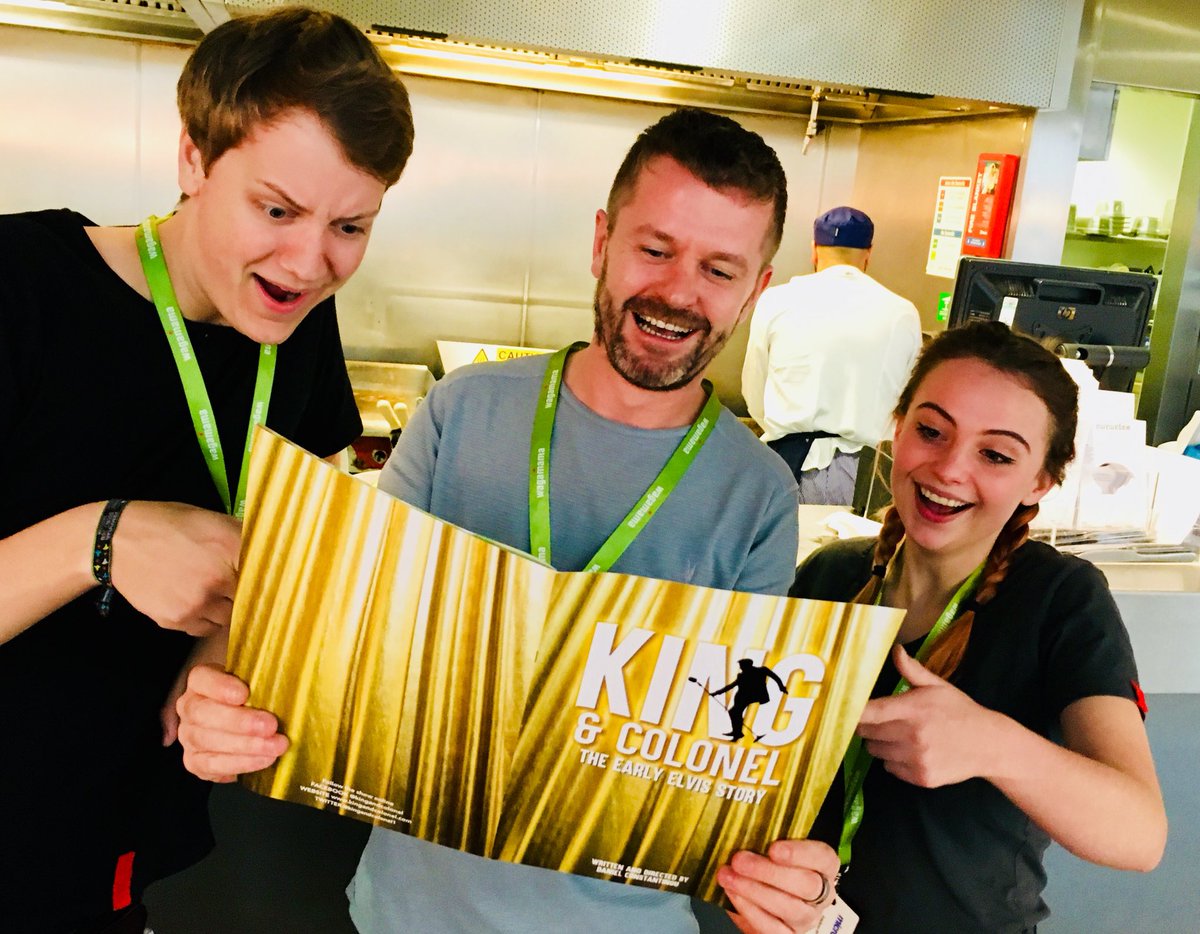 kingandcolonel1's tweet photo. HOT OFF THE PRESS - the PROGRAMME’S IN!!! They’re LOVIN’ it in SPINNINGFIELDS WAGAMAMA -best WAGA in Northwest ❤️⚡️#wagamama #elvispresley https://t.co/rOL6TKUy8I