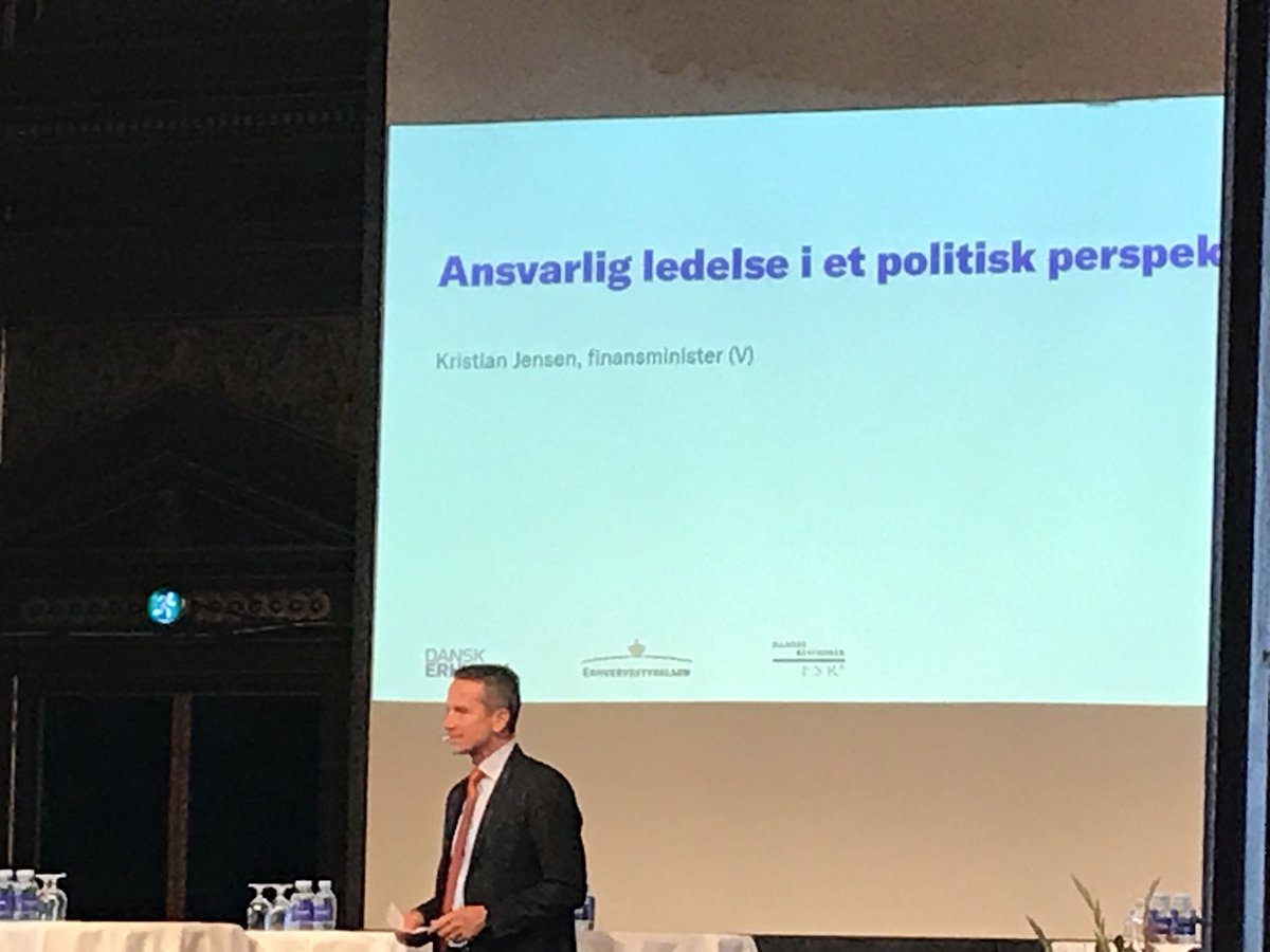 ChristianRiise1's tweet photo. Finansminister Kristian Jensen understreger vigtigheden af politisk ansvarlighed i en global CSR indsats #csrdag17 #danskerhverv https://t.co/h7tl26S2Mm