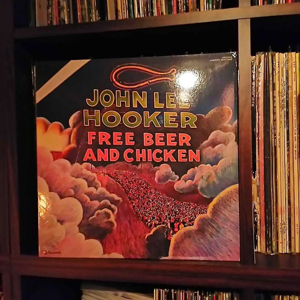 to_ckey's tweet photo. 今日の一発目
john lee hooker「make it funky」
70年代ってのは、ファンクミュージックの流れを無視出来なかったようで、ブルースマンの彼もこんなファンクアルバム出してるんだよね。 #Back_to_… https://t.co/oJEmHgpvKQ https://t.co/PWMptsGqnO