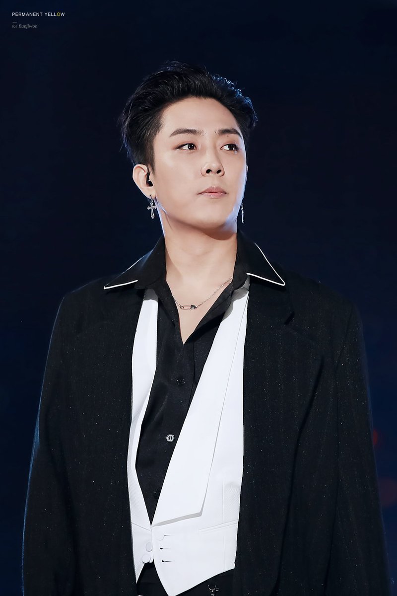 YellowPermanent's tweet photo. 171022 BOF
💡오빠 얼굴에서 광명찾자💡

-
#젝스키스 #젝키 #SECHSKIES #은지원 #EUNJIWON #ウンジウォン https://t.co/7PrgunQtB9
