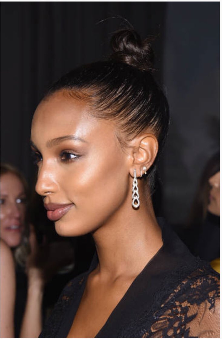 JasTookesFan's tweet photo. @JasTookes wearing John Hardy jewelry, attends John Hardy And Vanity Fair Celebrate Legends at Le Coucou on October 24, 2017 in New York https://t.co/I83zCojGT8