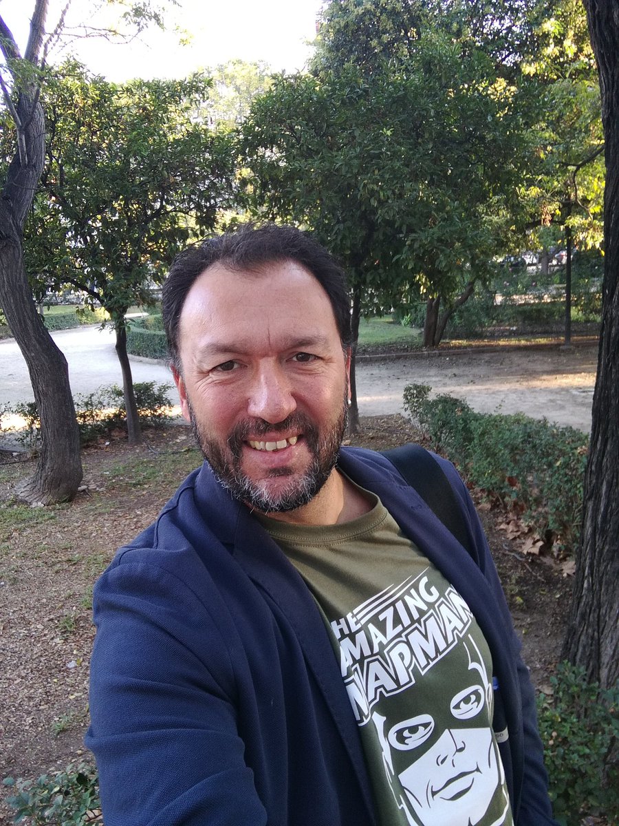 gersonbeltran's tweet image. No he podido ir a #CEsri17 pero llevo a @Esri_Spain conmigo #mapman #esrifans cc @Caminitto