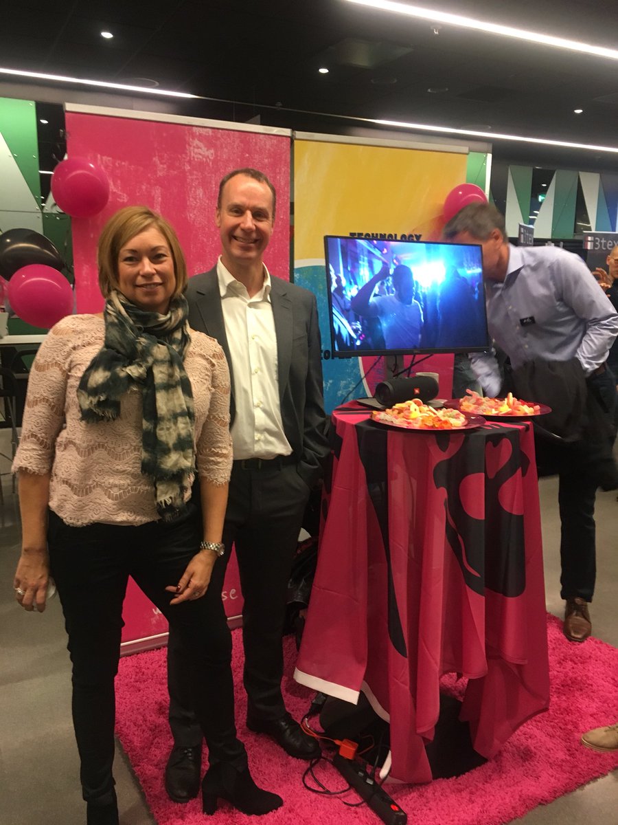 SimonaBamerlind's tweet photo. Starting the biggest  Software Development Event in Gothenburg every Year, Software Development Day 2017 #softwareday17 #hiq https://t.co/7kXUCxxDjV