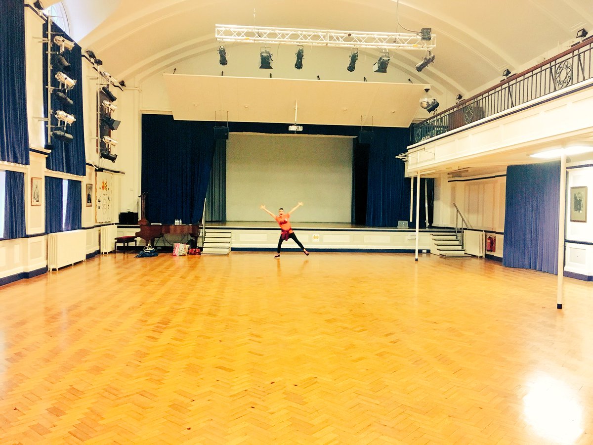 matthewgoodgame's tweet photo. Heading off to teach some future stars @WestEndEx @WestEndExWatf @DanielaValvano @RichardSMunday we are ready!! #perform #sing #dance #act https://t.co/rB3jQWaNAg