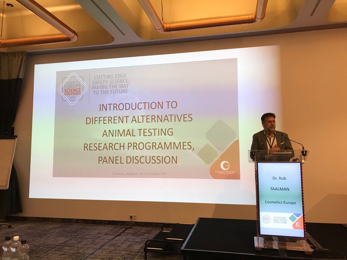 CosmeticsEur's tweet photo. Rob Taalman, Director of #Science &amp; #Research @CosmeticsEur opening #coseuscience2017 https://t.co/0NUQ7uH5bx