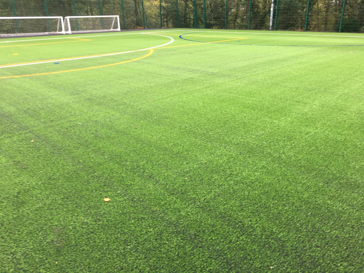 TeamTigerTurf's tweet photo. TigerTurf Premier Pro 40 installed by @SmithSportsCivi in Sheffield @HSBC_Sport #latesttechnologhy in 3G surfacing - MW https://t.co/1NNpq1WaxQ