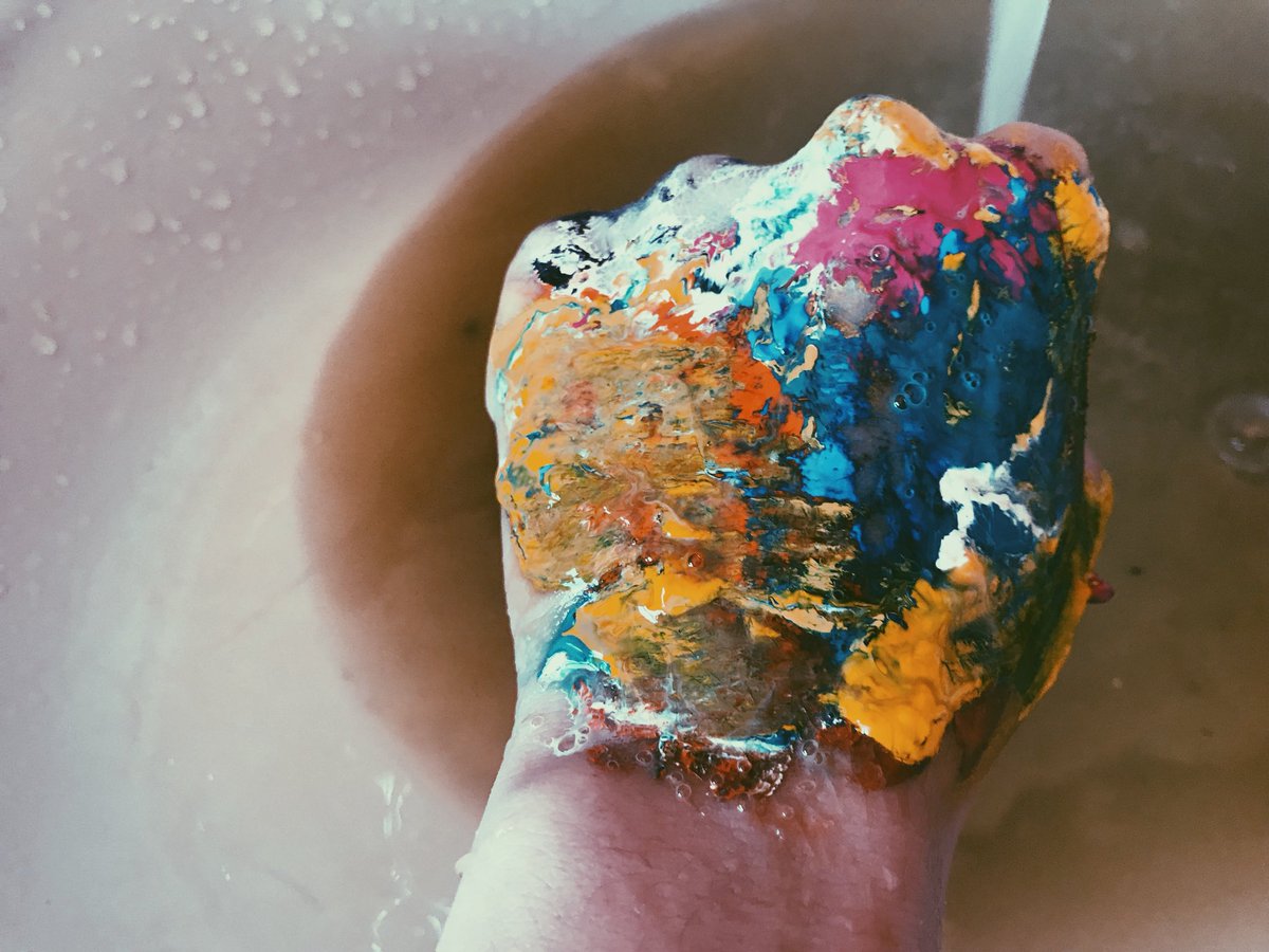 GenMaia4's tweet photo. Playing around with paint 🎨 #messy #paintstuff #art #artsy #photography #colour #fun https://t.co/PVLfK2KM9p