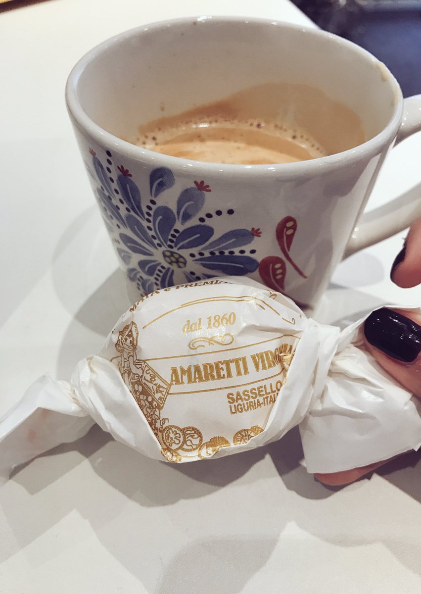 m_schwindling's tweet photo. Back to #snatworking! thx @rekaujj for the sweets! 🍬 https://t.co/locetZaki8