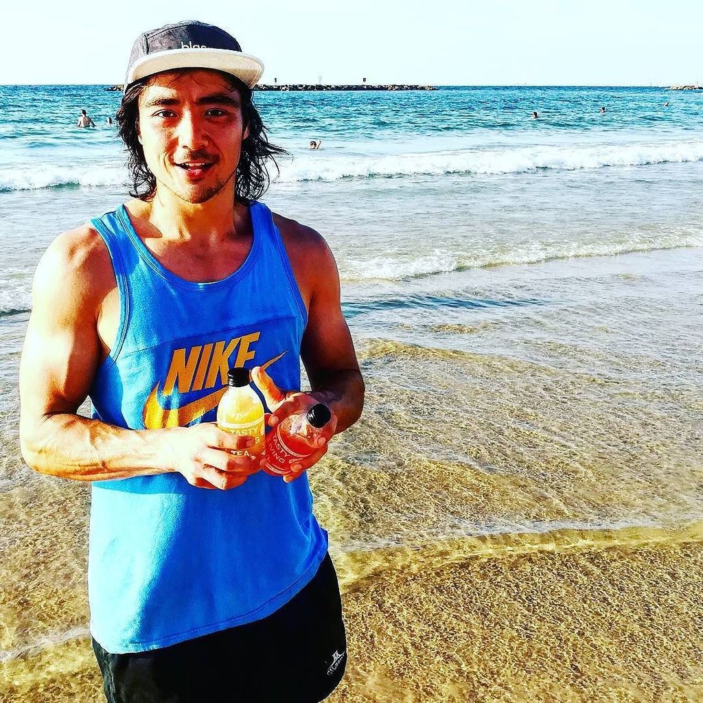 Bia_brews's tweet photo. Booch hits da beach 🏖🌊🌊🍹
.
.
.
.
.
#kombucha #tea #kombuchatea #homebrew #probiotics #fermentation #guthealth #hea… https://t.co/cv1CCsR57F https://t.co/UGrbO7XjBU