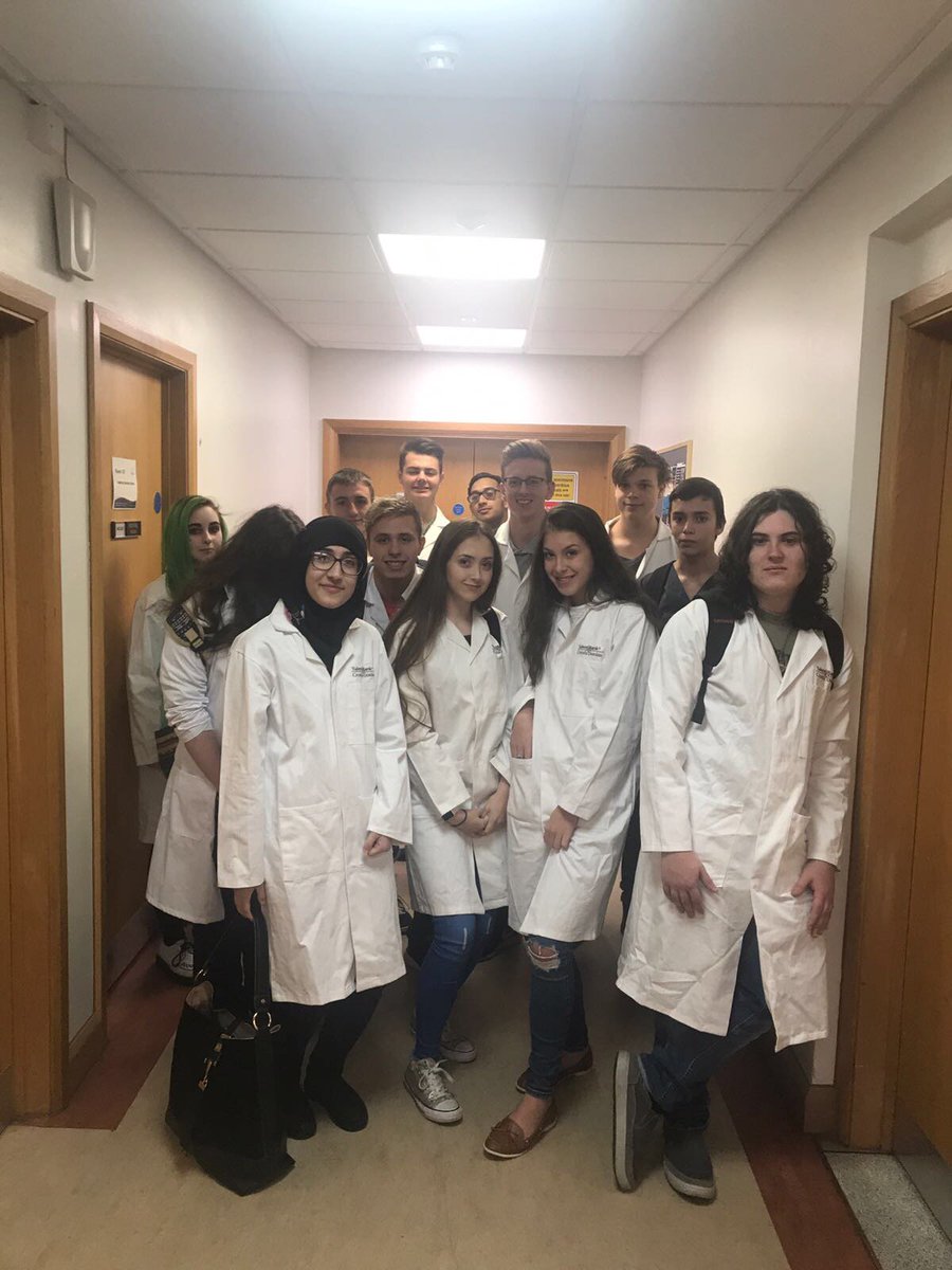 Talent_Bank_'s tweet photo. Amazing opportunity for students provided by Talent Bank - Vivit Surgery Experience @ @SwanseaMedicine! https://t.co/Kh0jqIa0nD