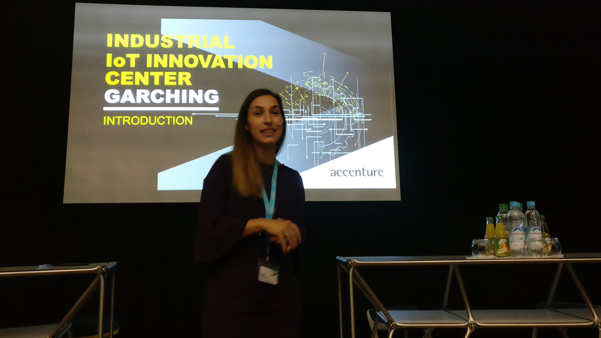 Women_Digital's tweet photo. Die Eröffnung des #WIDIevent bei @Accenture #widiki - vielen Dank! https://t.co/BaPddSRLzc