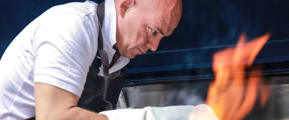 We met @3littlepigsLDN founder Kostas: don't miss their pop-up for lunch at #BroadgateCircle today! ow.ly/Hu5v30g7tMn